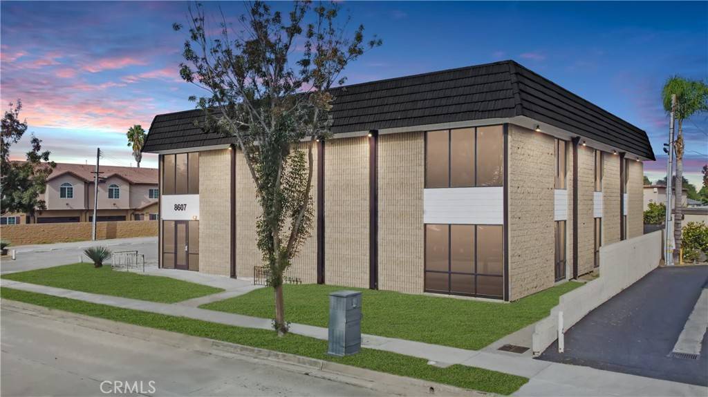 Downey, CA 90242,8607 Imperial #106