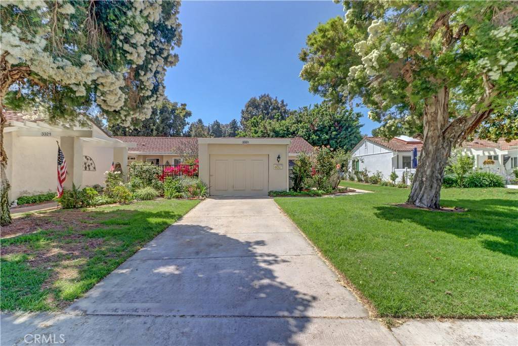 Laguna Woods, CA 92637,3321 Via Carrizo #D