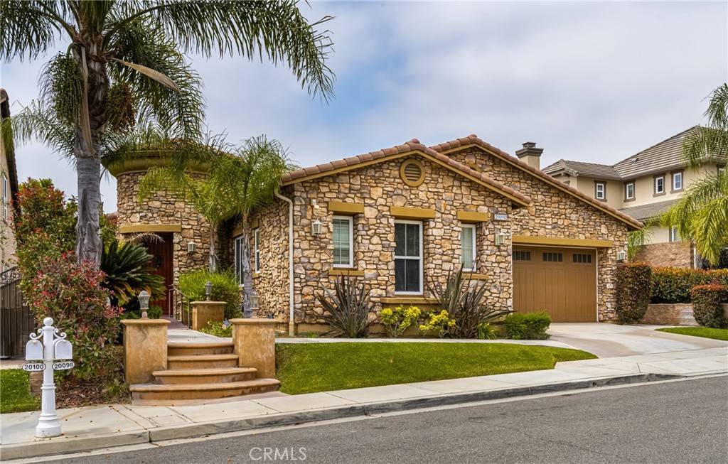 Yorba Linda, CA 92886,20098 Livorno LN