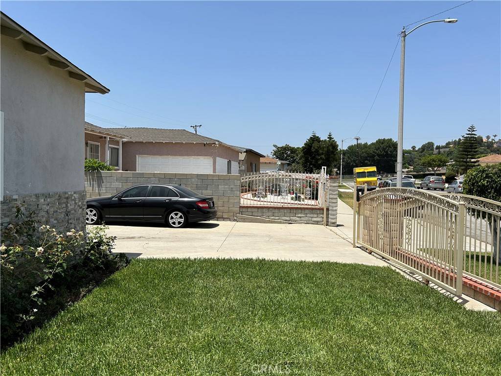 La Puente, CA 91744,16172 Appleblossom ST