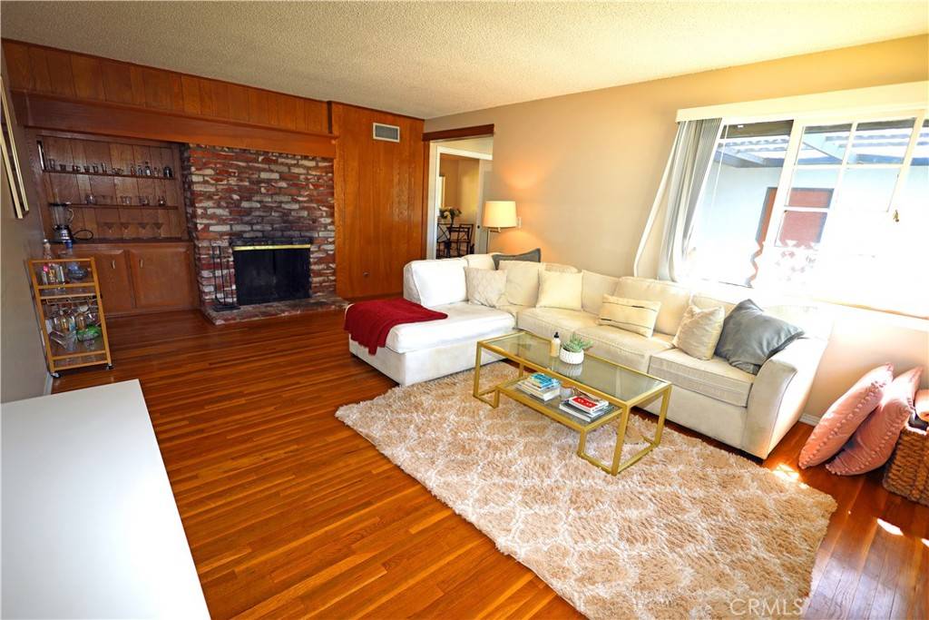 Orange, CA 92867,622 E Lomita AVE