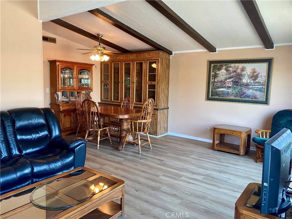 Placentia, CA 92870,320 Lakepark DR