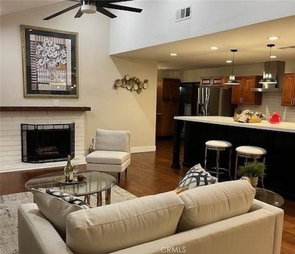 Rossmoor, CA 90720,2952 Bostonian Drive
