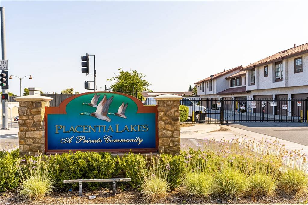 Placentia, CA 92870,356 Molokai DR