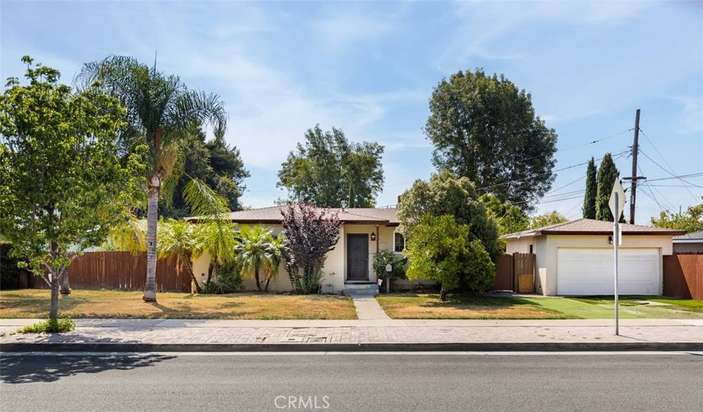 Santa Ana, CA 92706,1923 English ST