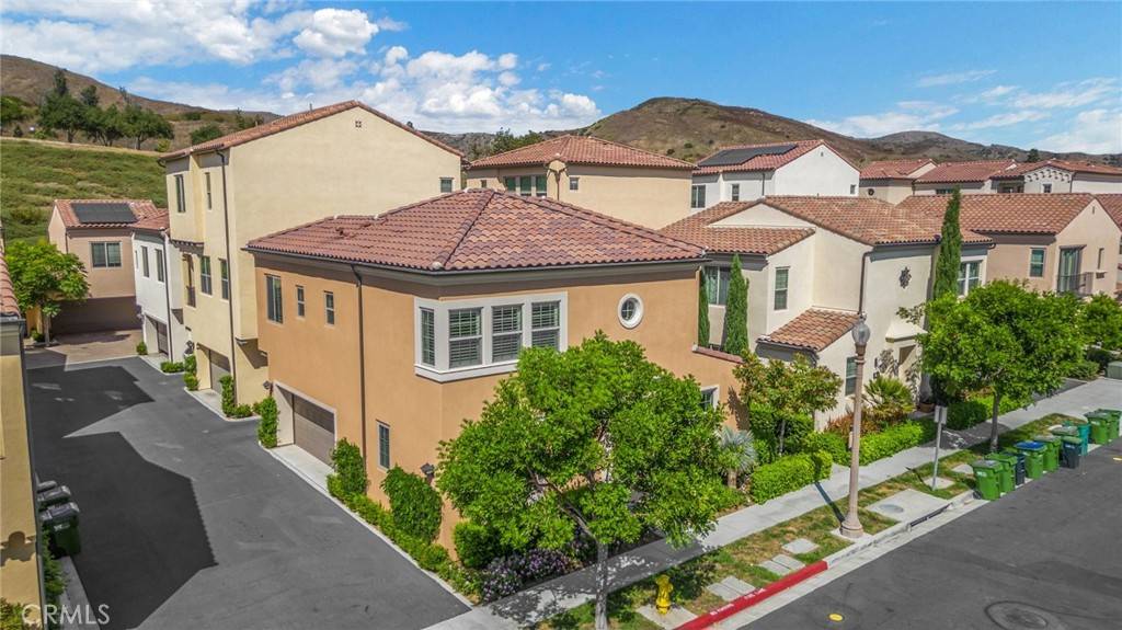 Irvine, CA 92618,157 Elkhorn