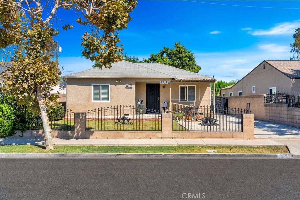 Santa Ana, CA 92707,2113 Maple ST