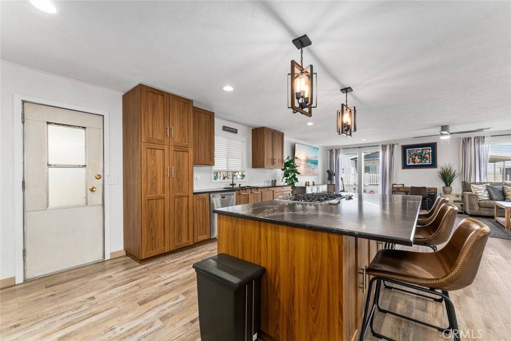Huntington Beach, CA 92649,16222 Monterey LN #373