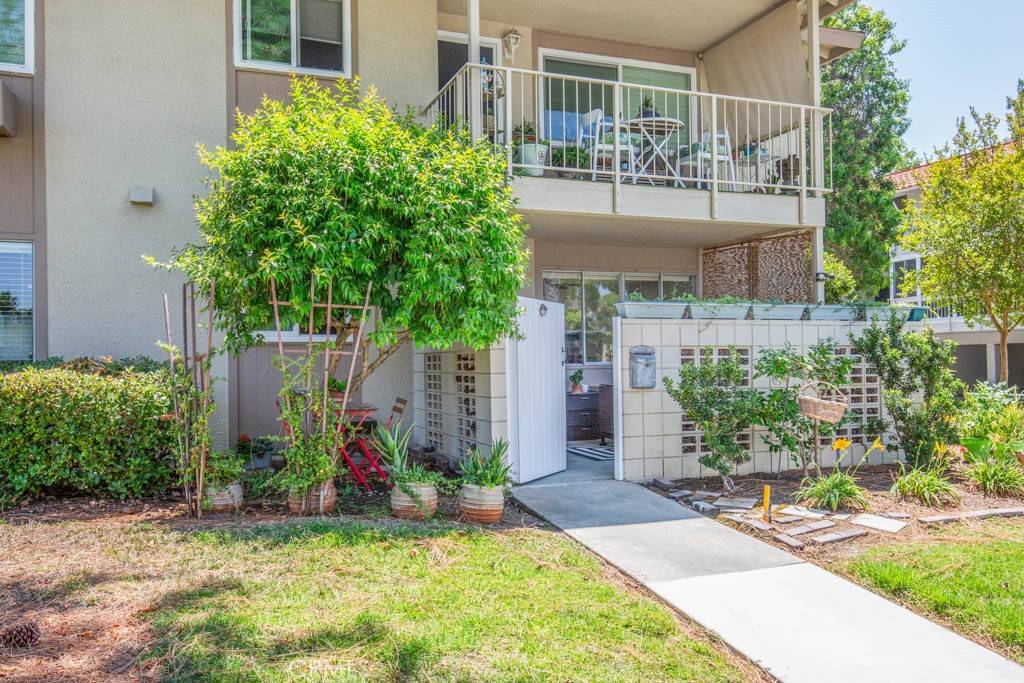 Laguna Woods, CA 92637,809 Ronda Mendoza #A