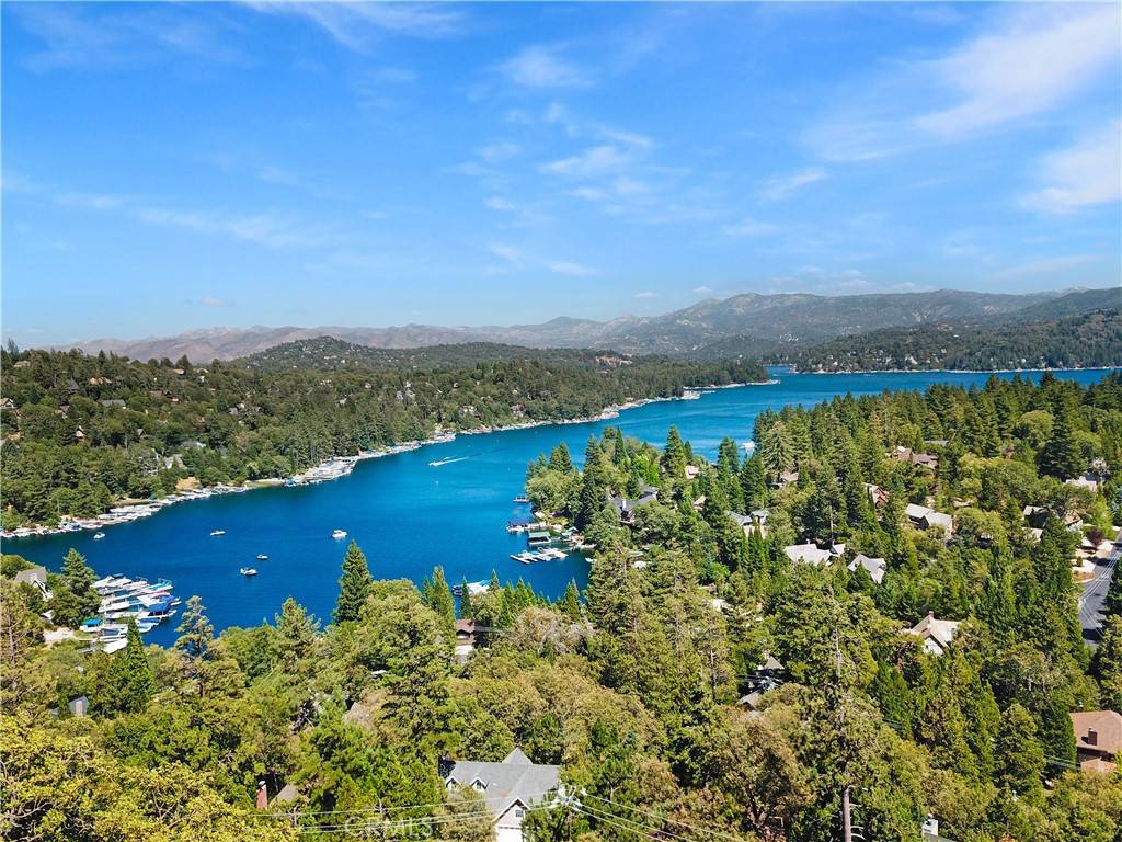 Lake Arrowhead, CA 92352,27502 North Bay RD