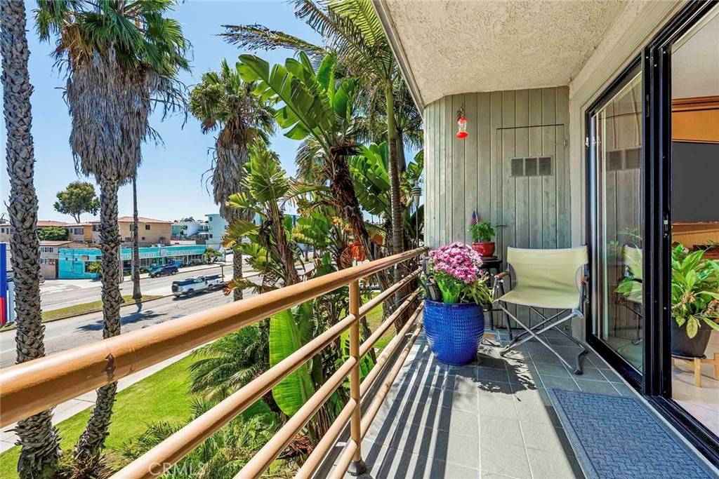 Long Beach, CA 90803,3811 E Livingston DR #1