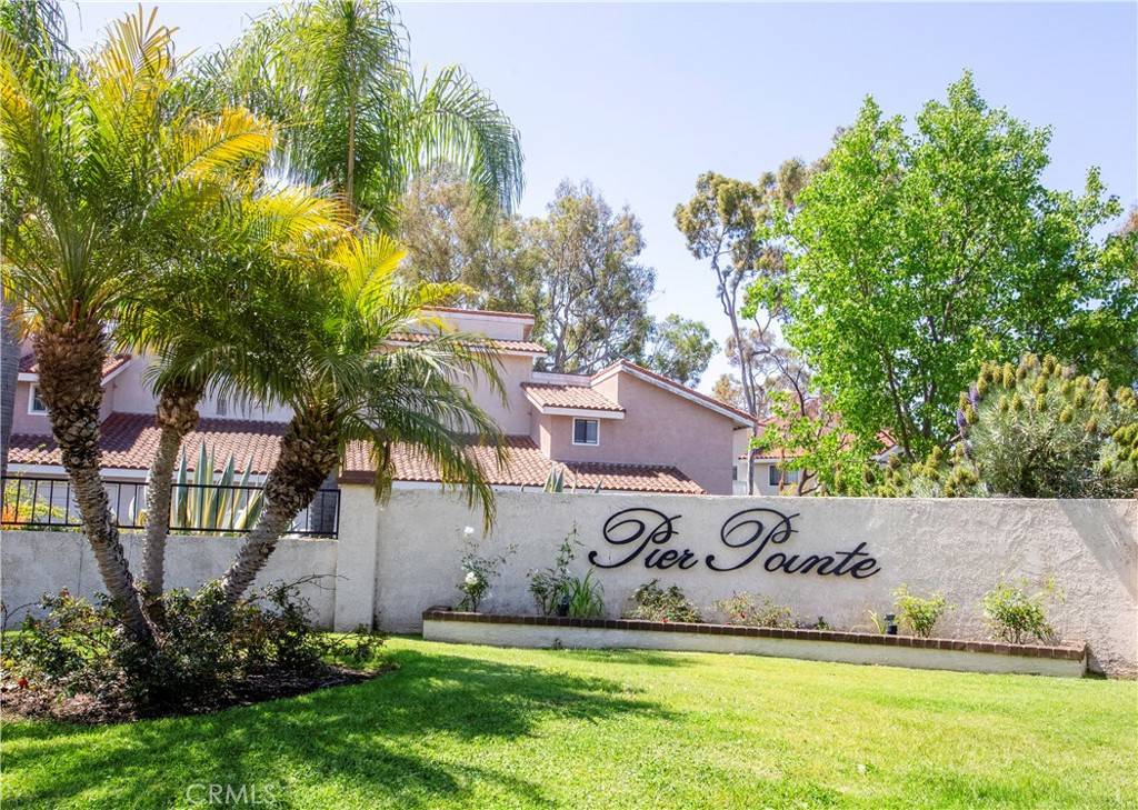 Huntington Beach, CA 92648,7445 Seastar DR #6