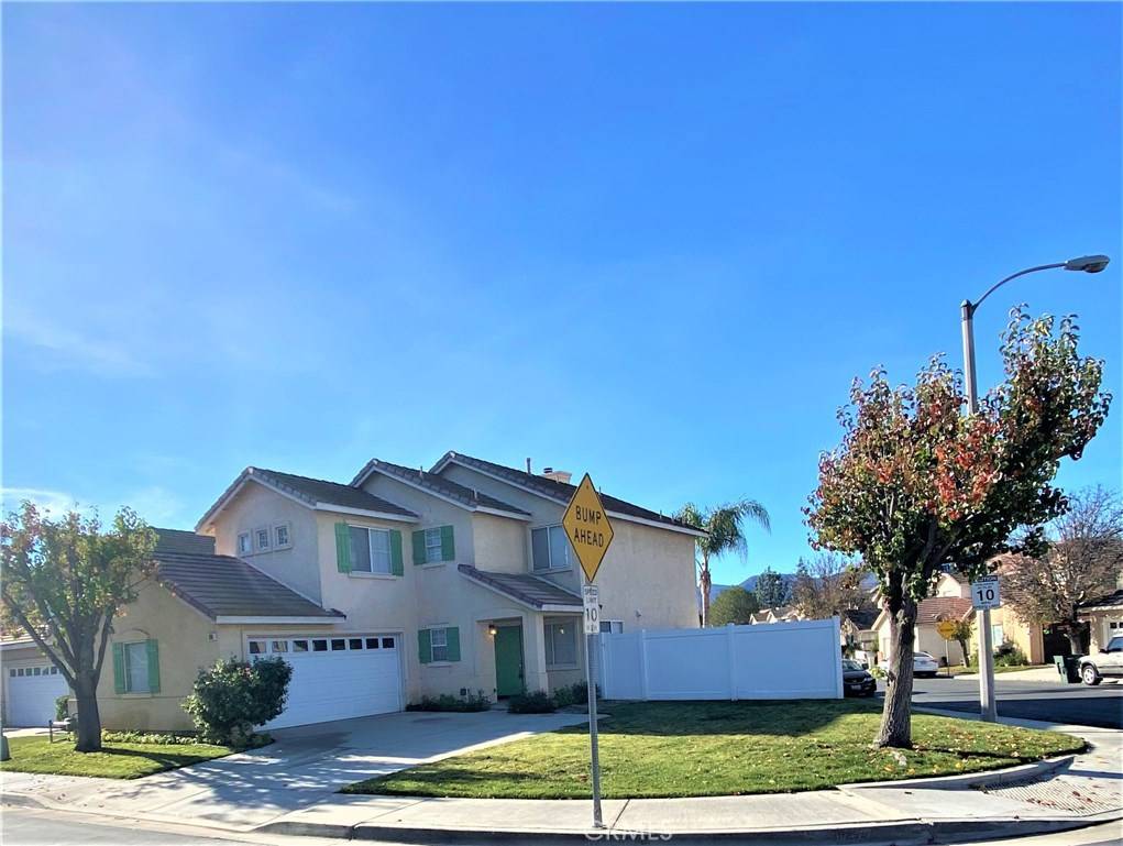 Corona, CA 92878,934 Primrose LN