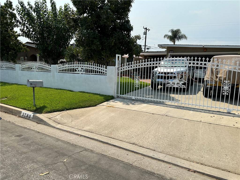 Azusa, CA 91702,5703 Cedarglen DR