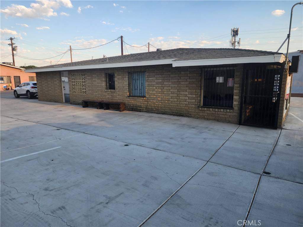 Fontana, CA 92335,9653 Alder AVE