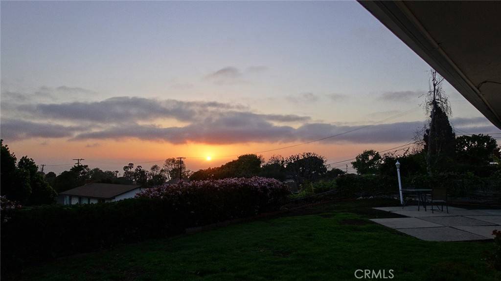 Rancho Palos Verdes, CA 90275,28405 Trailriders DR