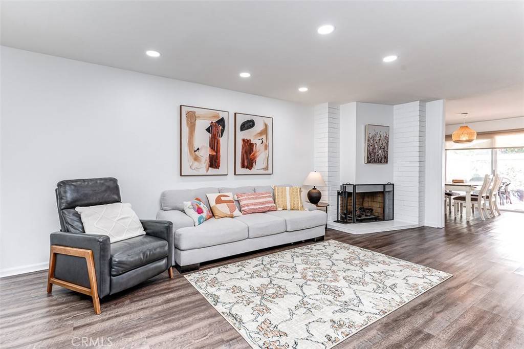 Fullerton, CA 92831,1350 Victoria DR #42
