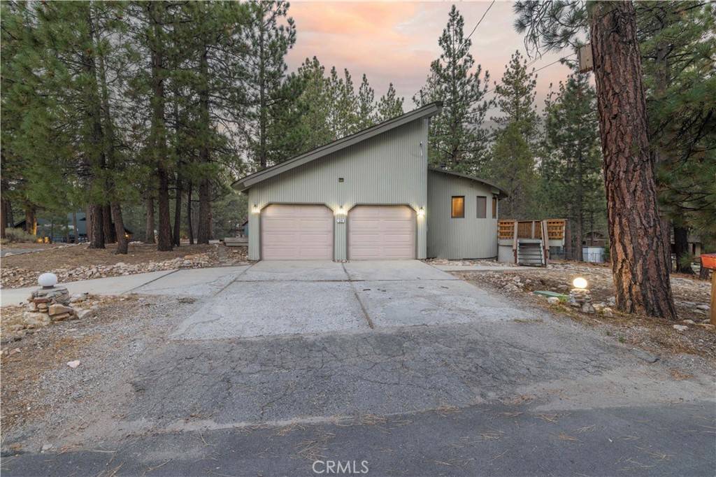 Big Bear City, CA 92314,520 Pinewood CT