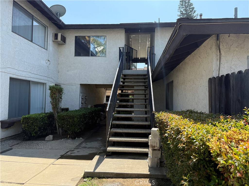 La Habra, CA 90631,160 Greentree LN