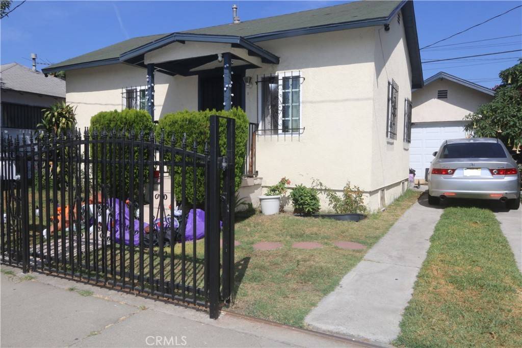 Bell Gardens, CA 90201,5221 Gage AVE