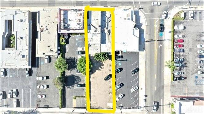 Santa Ana, CA 92706,502 W 17th ST