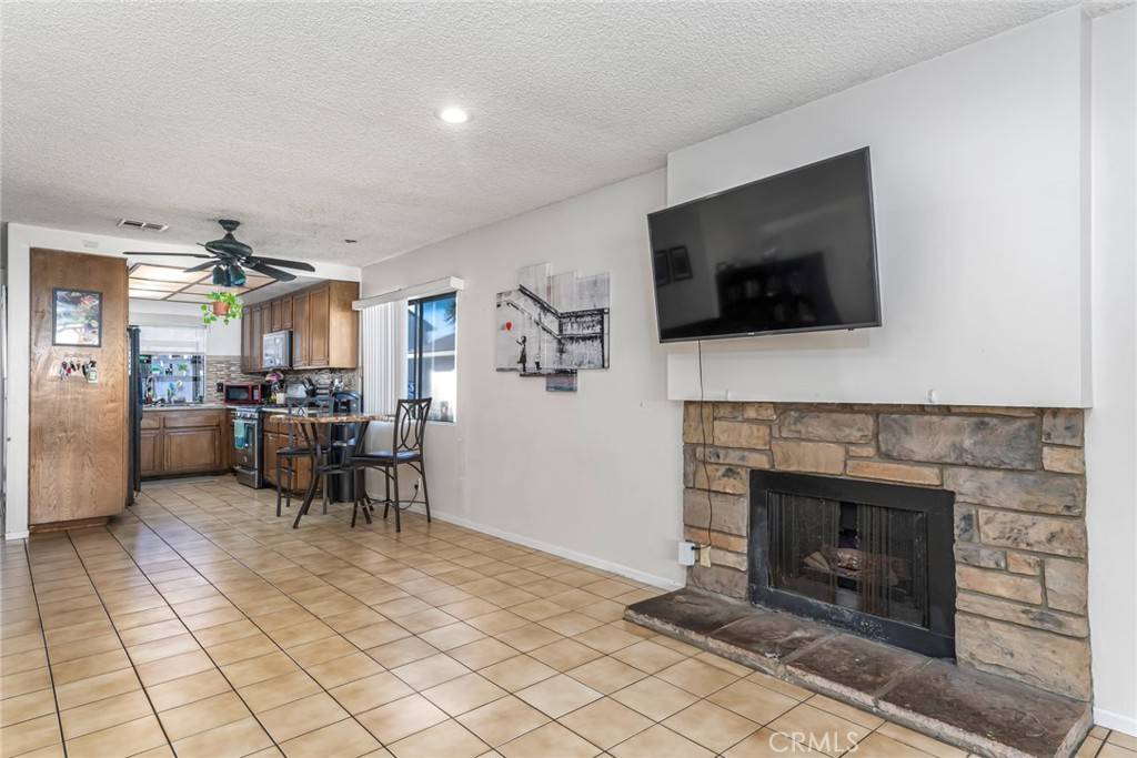 La Habra, CA 90631,1931 Pine DR