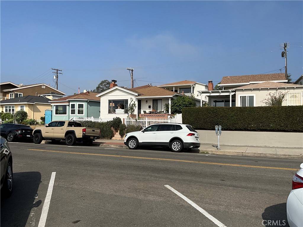 Laguna Beach, CA 92651,210 Cliff DR