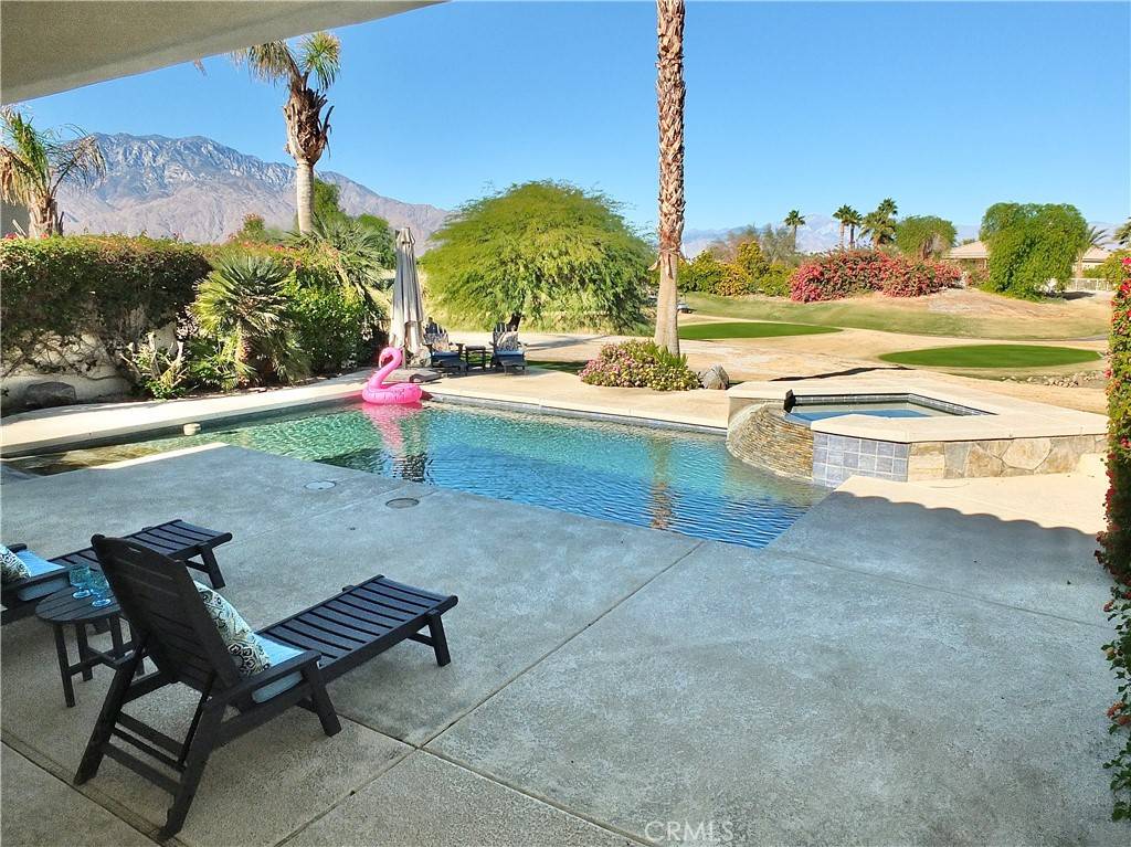 Rancho Mirage, CA 92270,323 Loch Lomond RD