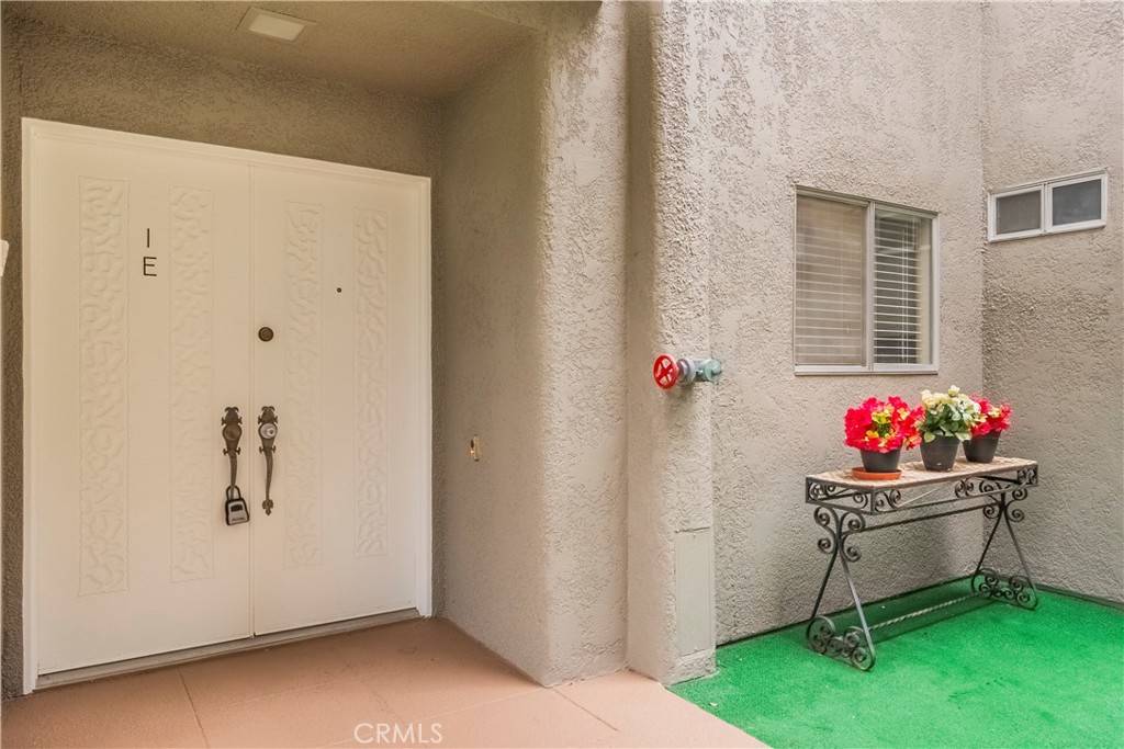 Laguna Woods, CA 92637,2402 Via Mariposa W #1E