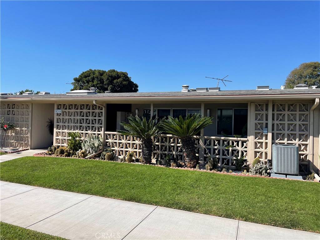 Seal Beach, CA 90740,13580 Cedar Crest Lane #110B