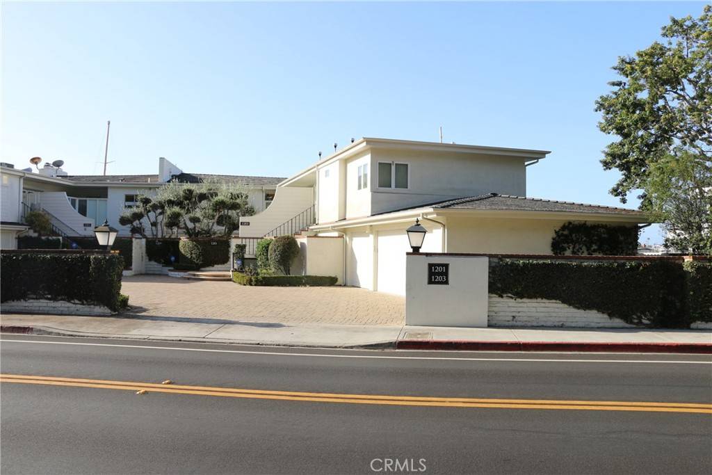 Corona Del Mar, CA 92625,1201 Bayside DR #101