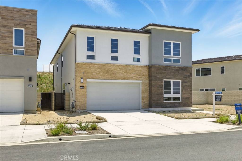 Valencia, CA 91381,27546 Elderberry DR