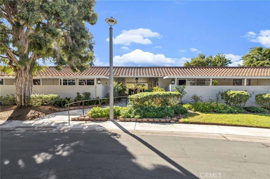 Laguna Woods, CA 92637,3279 San Amadeo #O