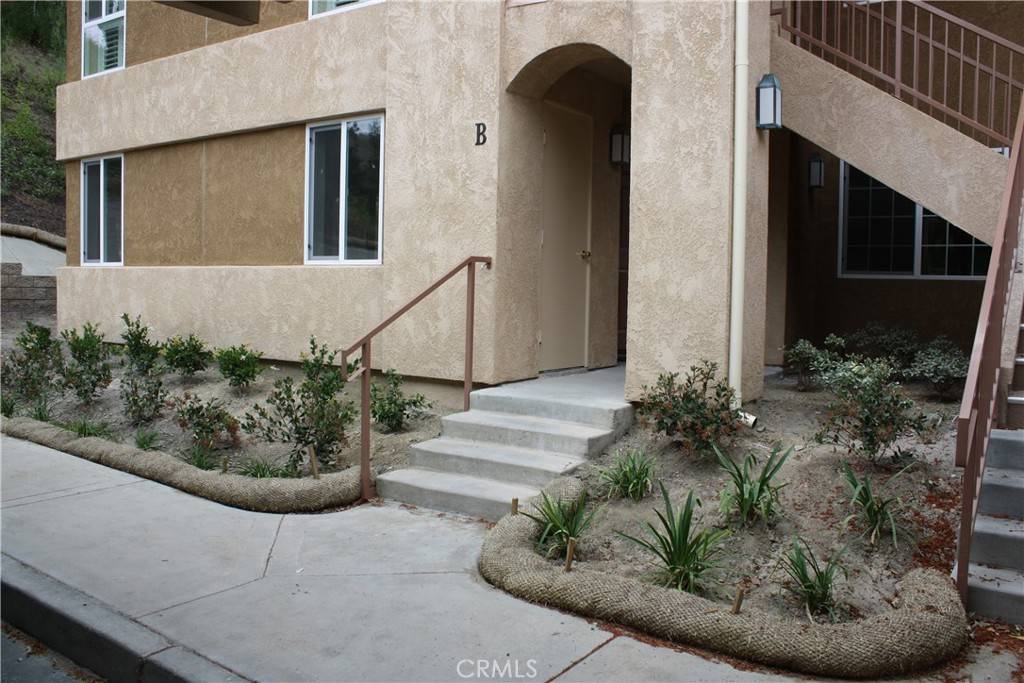 Yorba Linda, CA 92887,5430 Copper Canyon RD #6B