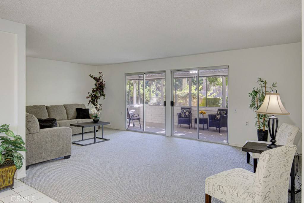 Laguna Woods, CA 92637,5533 Via La Mesa #B