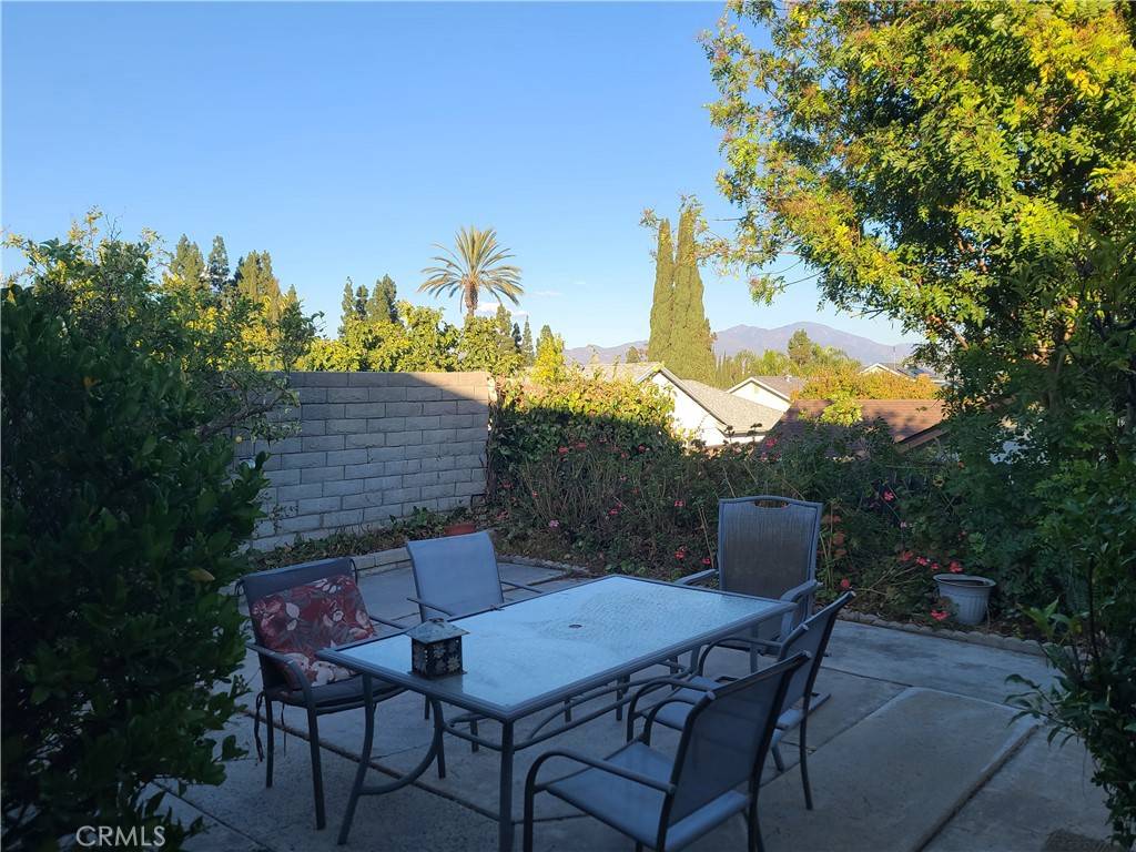 Laguna Hills, CA 92653,23582 Venisia