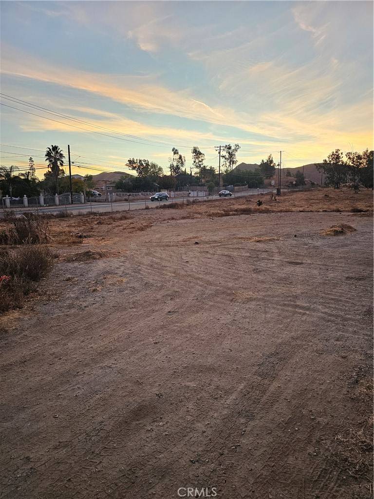 Perris, CA 92570,0 Ellis