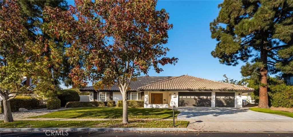 North Tustin, CA 92705,19001 Castlegate LN