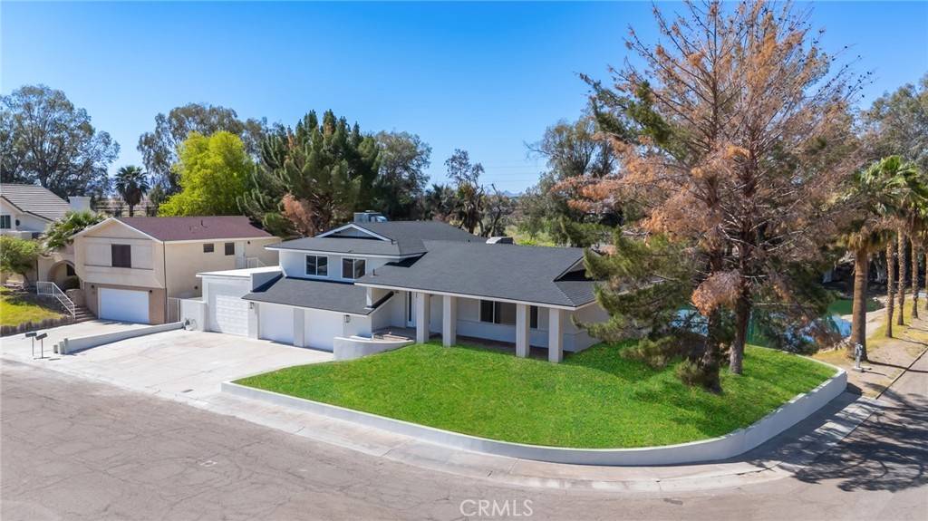 Needles, CA 92363,637 Lagoon ST