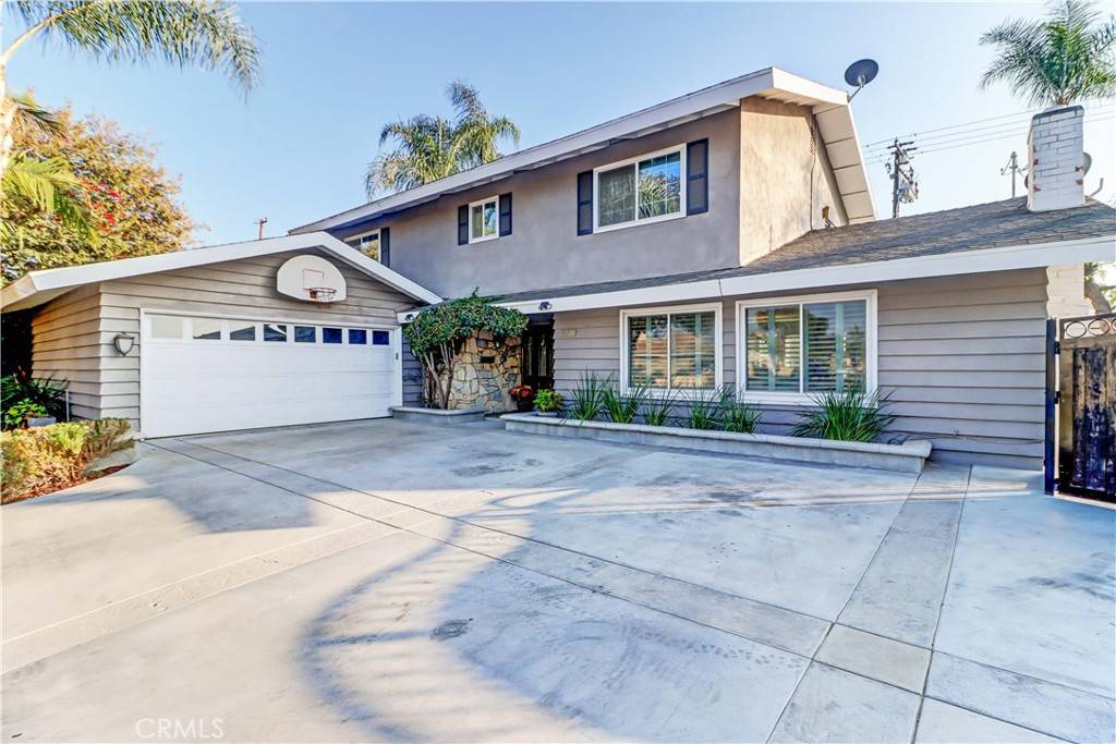 Fullerton, CA 92835,900 Oakwood AVE