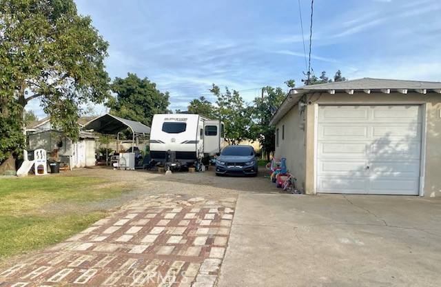 Santa Ana, CA 92703,523 Fairlawn