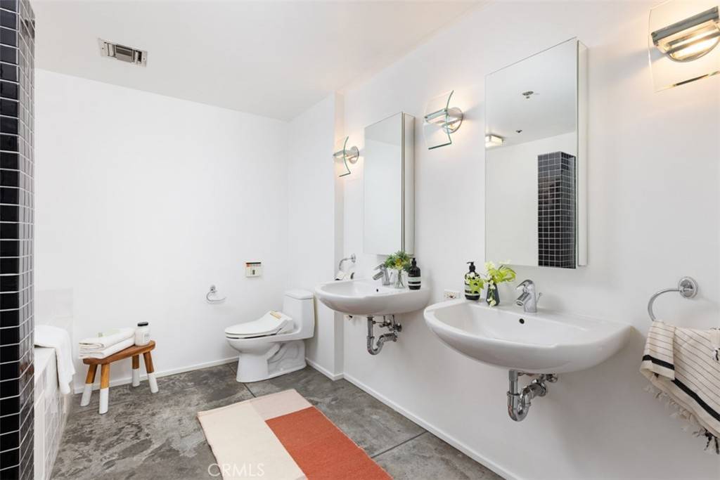 115 W 4th ST #408 Long Beach, CA 90802