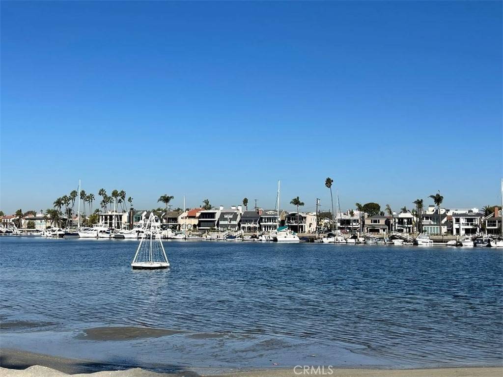 Long Beach, CA 90803,6018 E Bay Shore