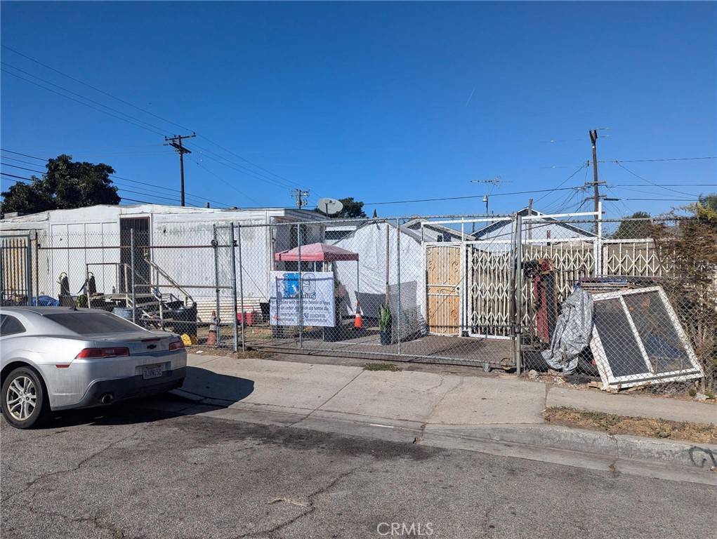 Compton, CA 90220,404 S Central Ave