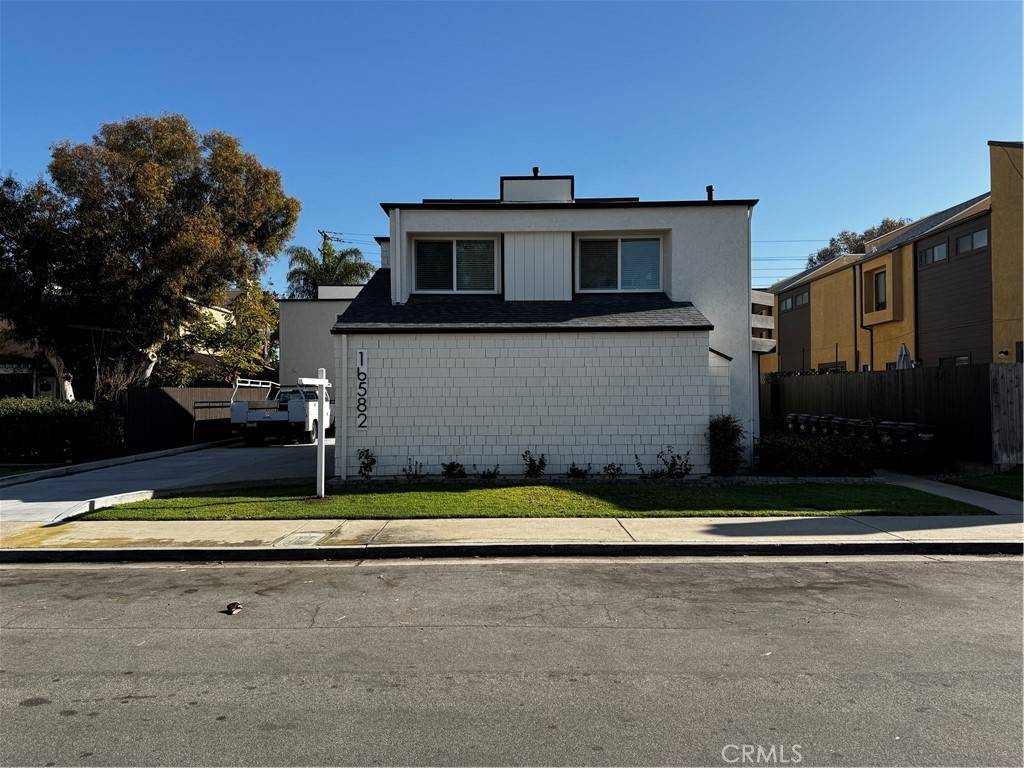 Huntington Beach, CA 92649,16582 Jib CIR #2