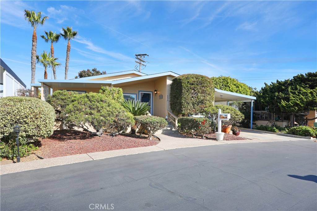 Carlsbad, CA 92011,6496 Friendly PL #7T