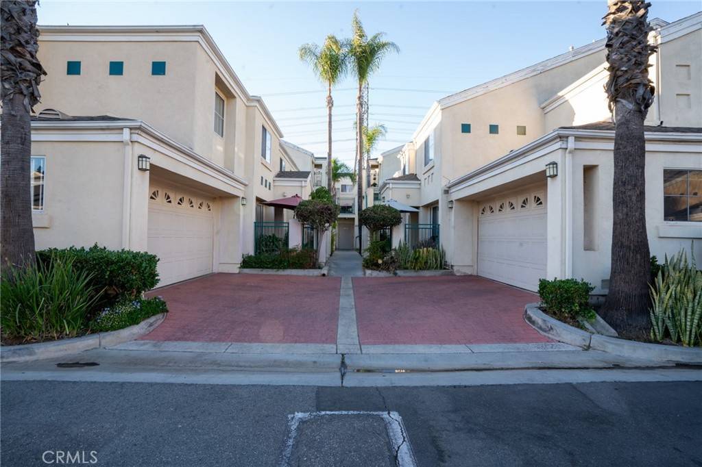 Bell Gardens, CA 90201,6358 Gage AVE #215