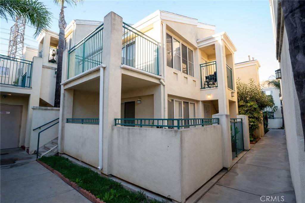 Bell Gardens, CA 90201,6358 Gage AVE #215