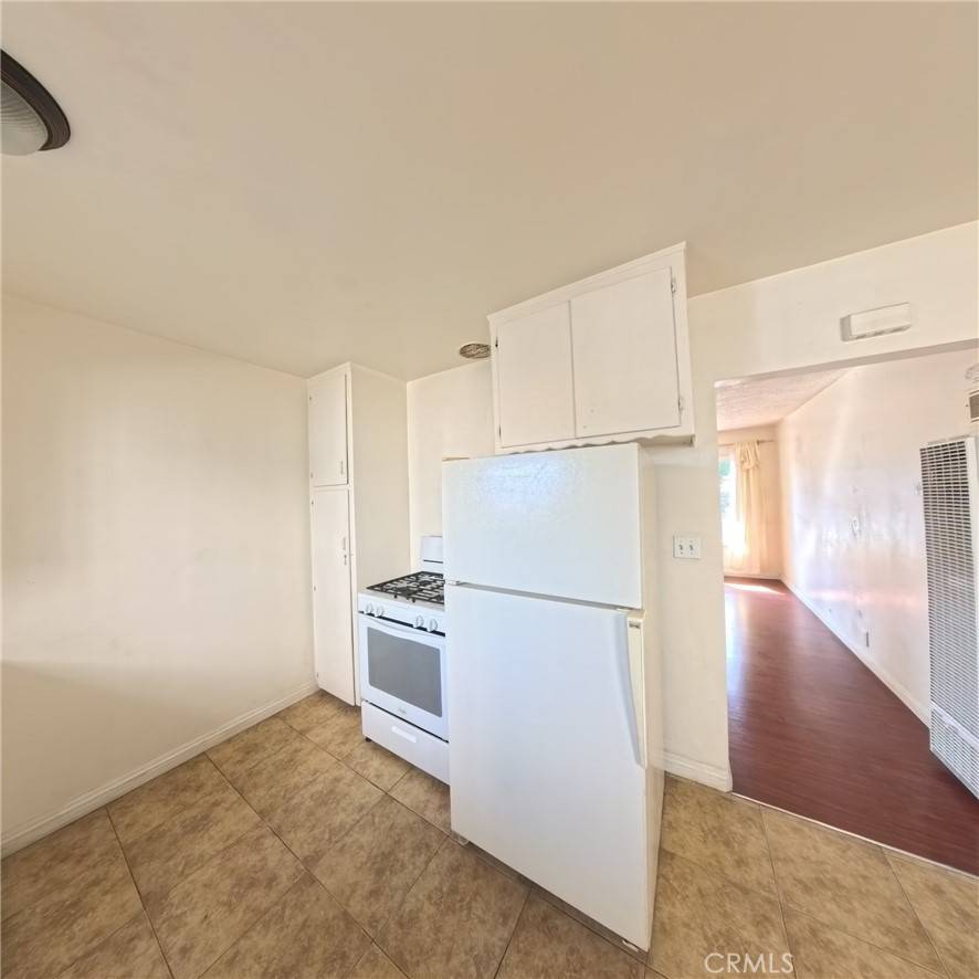 Long Beach, CA 90810,1320 W Parade ST