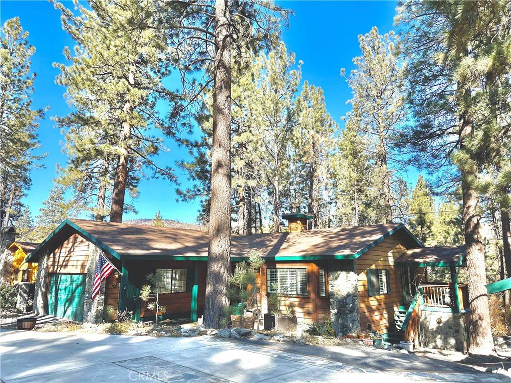 Wrightwood, CA 92397,996 Eagle RD